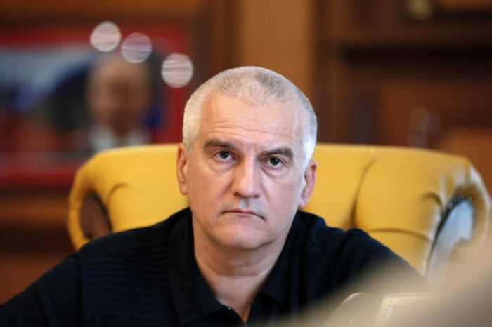 Глава Крыма Сергей Аксенов отправил в отставку министра курортов и туризма и министра ЖКХ