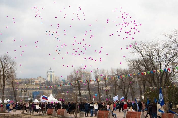 В восьмую годовщину воссоединения Крыма с Россией в Ростове ограничат движение авто